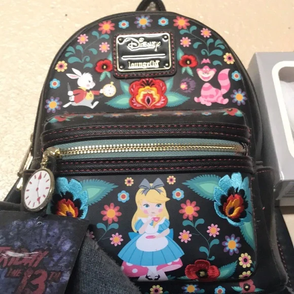 Lounge fly backpack six of them are brand new one was used once New! The Sensational Six are gracing us with their presence  main image 2